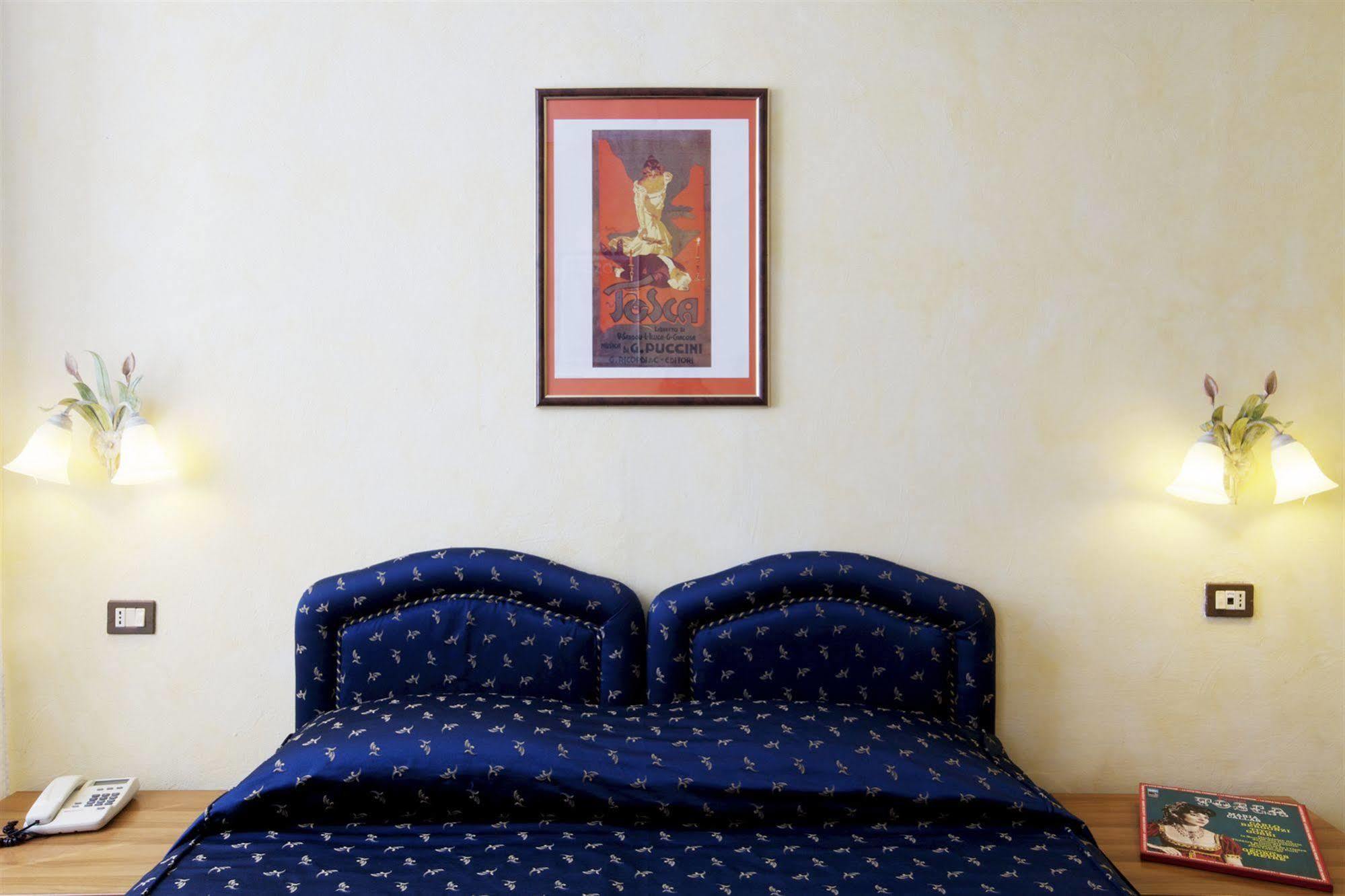 Lyric Hotel Levanto Esterno foto